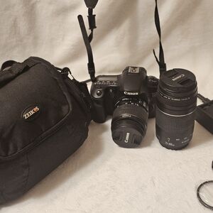 Canon EOS 60D Digital SLR  Black (Kit w/ EF-S IS 18-55mm and EF-S  IS 75-300mm